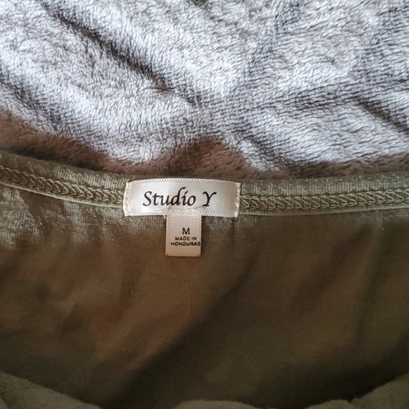 Tanktop - Picture 3 of 3